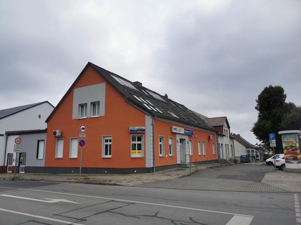 Zimmervermietung Schoenfliesser Stuben Auch Fuer Monteure Eisenhüttenstadt Exterior foto